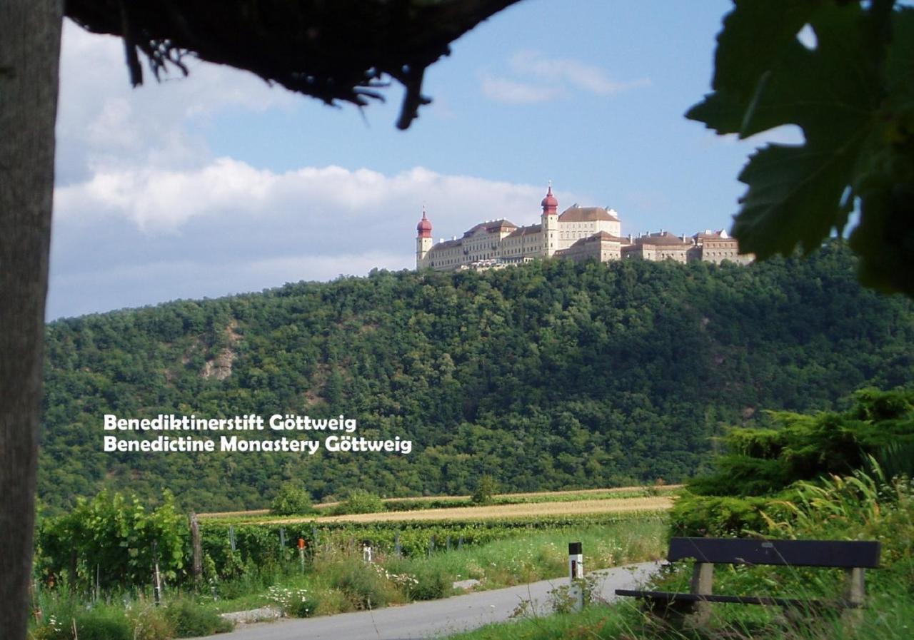 Gaestehaus Am Weinberg - Schlager Prinzersdorf Exterior photo